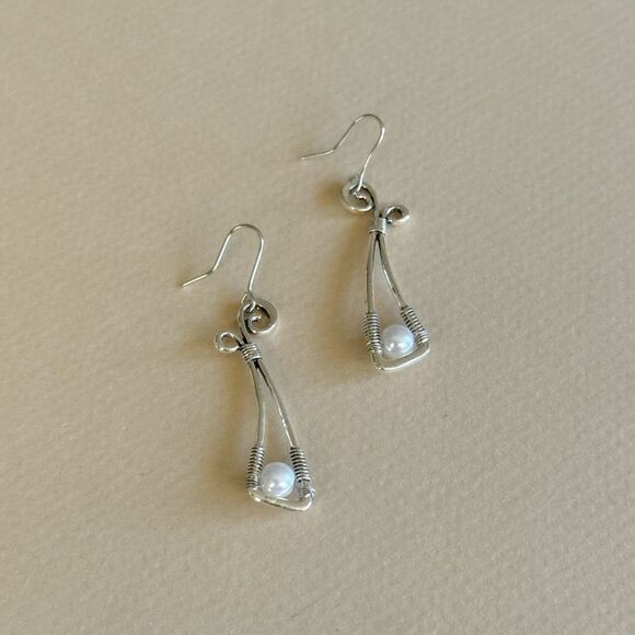 Pearl drop Earrings N1651 - Picture 2 of 3